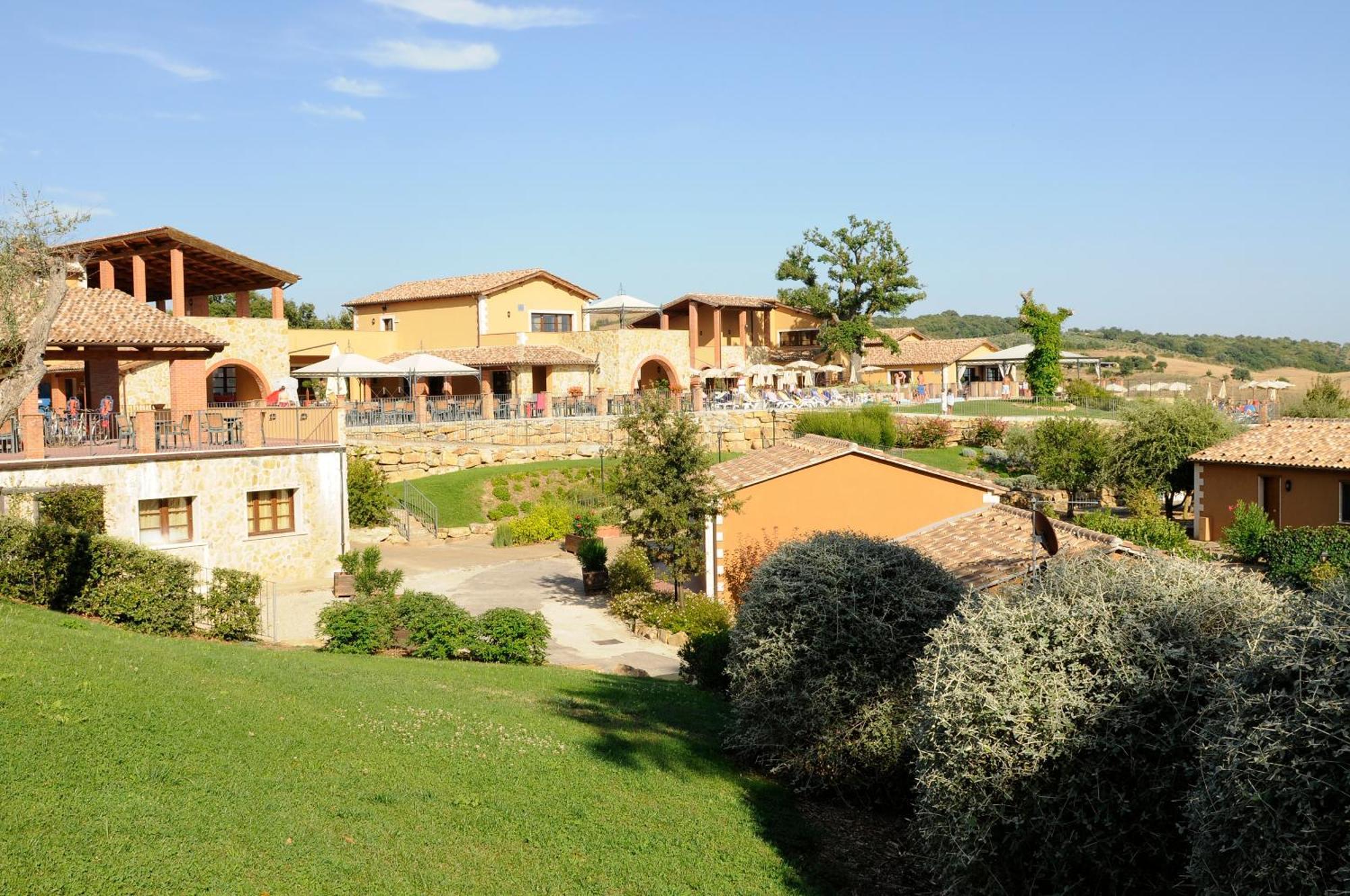 Borgo Magliano Resort Magliano in Toscana Exterior photo